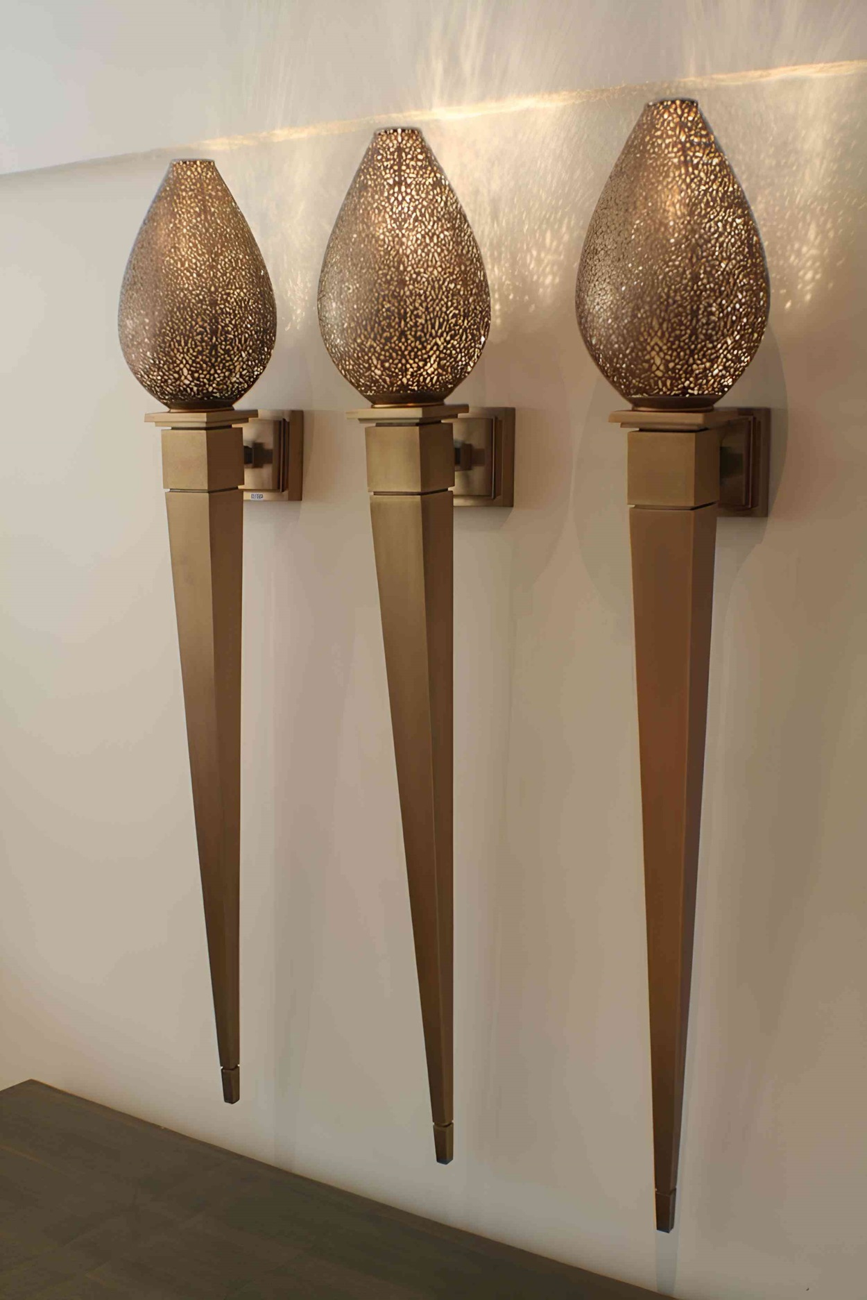 Moderne arabische dekorative Leuchten, die einen eleganten Raum erhellen